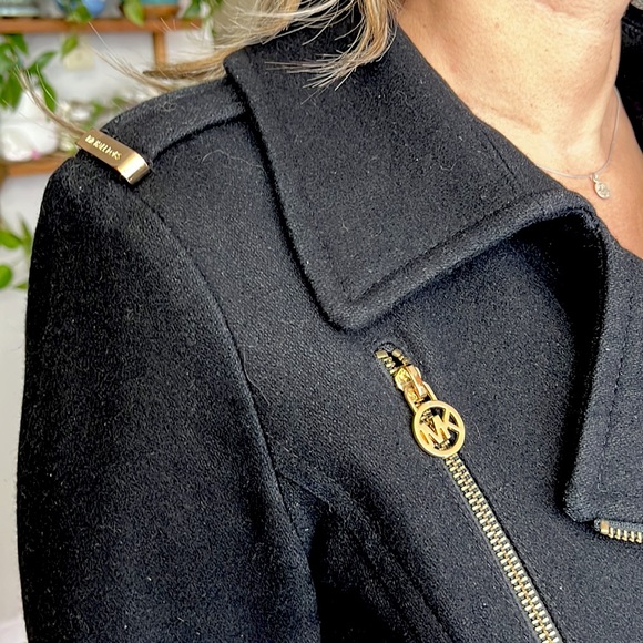 Michael Kors coat - Picture 7 of 7